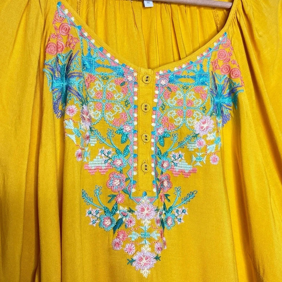 C&C California Blouse Top Women Size 1X Embroidered Floral Peasant Mustard - Picture 2 of 10